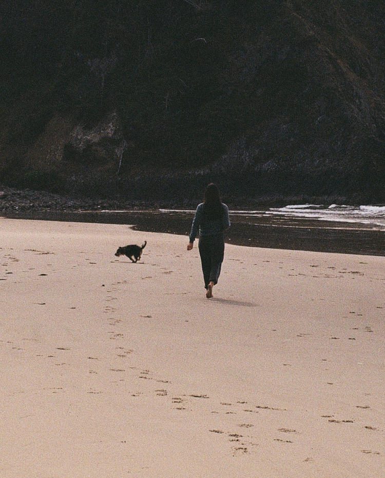 Heidi Jacobson, casual photo, at the beach